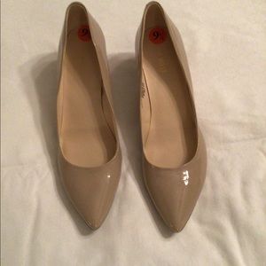 Women’s dress shoes